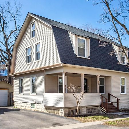 Spacious Home With In-Unit Laundry, Parking, 1Gb Wifi, & Patio Deck 羅徹斯特 外观 照片