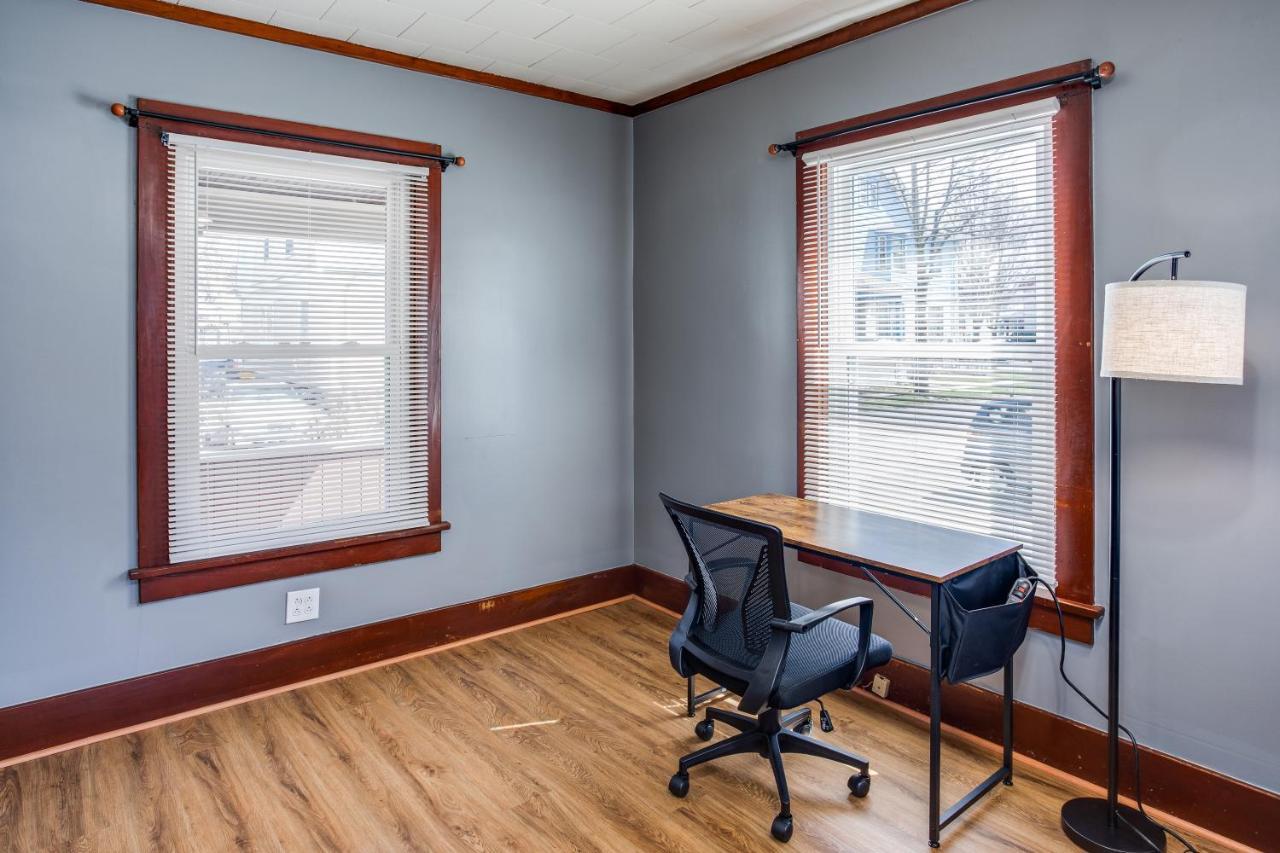 Spacious Home With In-Unit Laundry, Parking, 1Gb Wifi, & Patio Deck 羅徹斯特 外观 照片