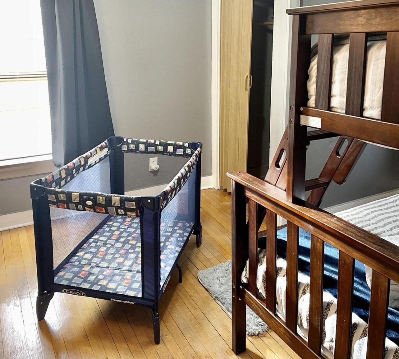 Spacious Home With In-Unit Laundry, Parking, 1Gb Wifi, & Patio Deck 羅徹斯特 外观 照片